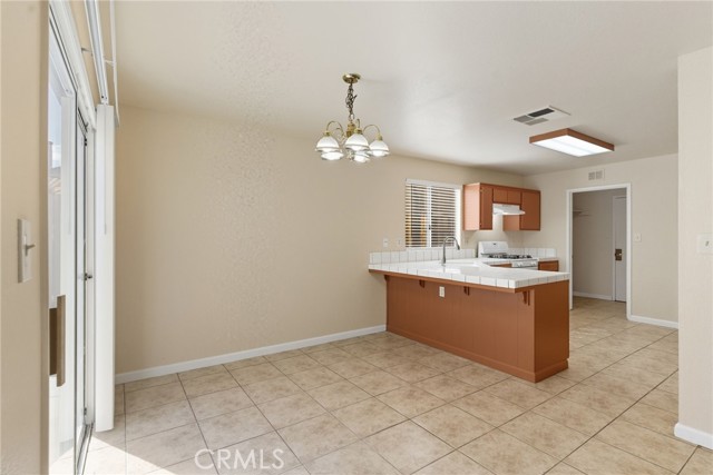 Detail Gallery Image 12 of 37 For 9609 Salinger, Bakersfield,  CA 93311 - 3 Beds | 2/1 Baths