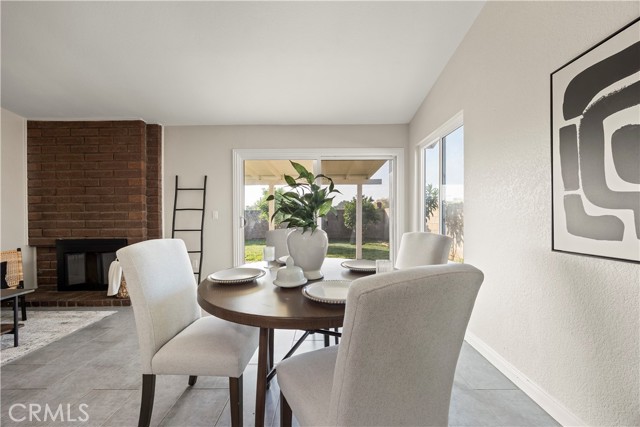 Detail Gallery Image 9 of 32 For 423 Montezuma St, Ontario,  CA 91762 - 3 Beds | 2 Baths