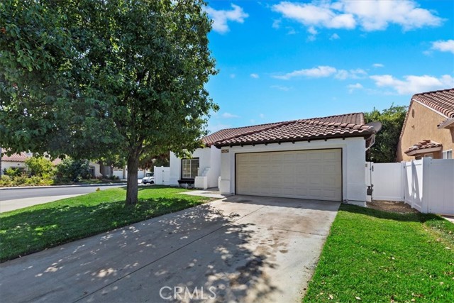 Detail Gallery Image 3 of 46 For 25627 Camino Castillo, Moreno Valley,  CA 92551 - 3 Beds | 2 Baths