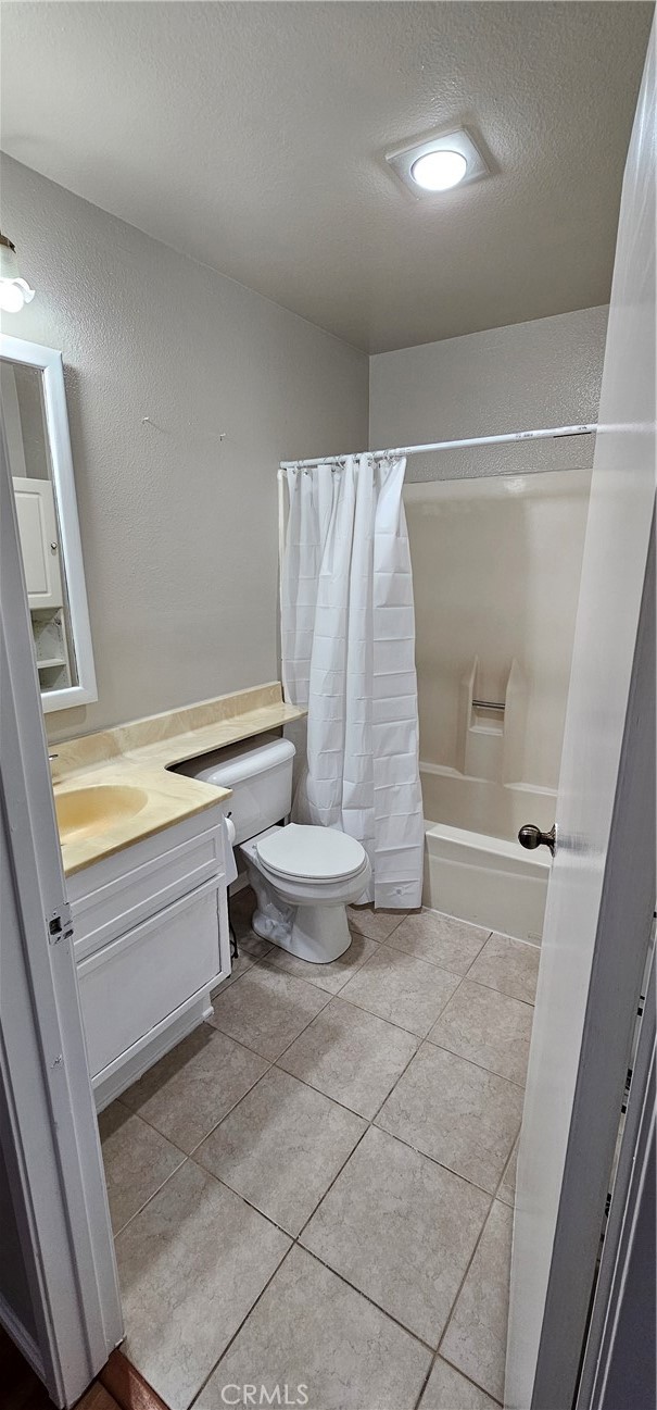 22265 Caminito Mescalero, Laguna Hills CA: https://media.crmls.org/medias/a3c251ff-225c-40d4-b42c-895e42face7f.jpg