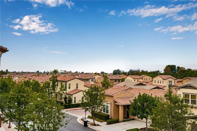 Detail Gallery Image 15 of 37 For 220 Buena Vida Dr #301,  Brea,  CA 92823 - 3 Beds | 2 Baths