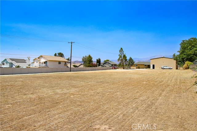 35710 Avenue H, Yucaipa CA: https://media.crmls.org/medias/a3c31459-b7f8-43d7-97ed-392fda55ff25.jpg