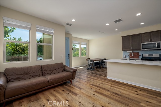 4271 Horvath Street, Corona CA: https://media.crmls.org/medias/a3c3a953-20e7-413a-b4e9-5bdccefb164a.jpg