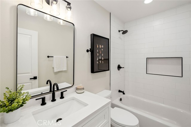 2708 Spreckels Lane, Redondo Beach, California 90278, 3 Bedrooms Bedrooms, ,2 BathroomsBathrooms,Residential,Sold,Spreckels,SB22026607