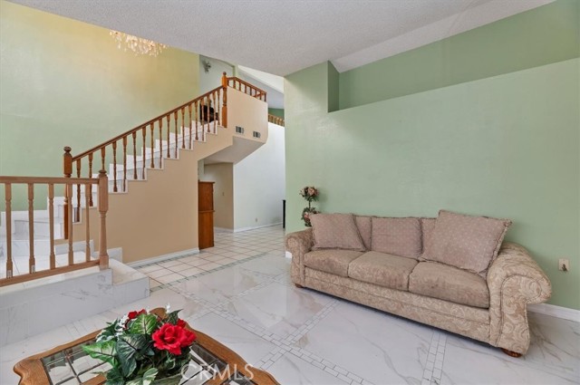 Detail Gallery Image 8 of 44 For 6184 Mandy, San Bernardino,  CA 92407 - 7 Beds | 4 Baths