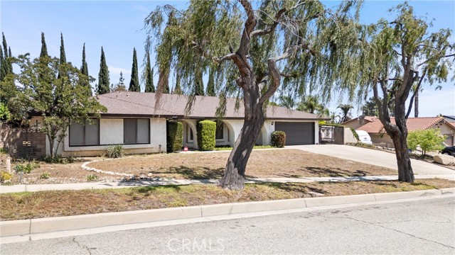 Detail Gallery Image 3 of 39 For 6145 Jasper St, Rancho Cucamonga,  CA 91701 - 4 Beds | 2 Baths