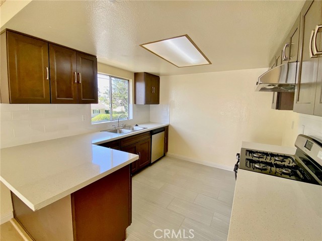 Detail Gallery Image 11 of 21 For 145 S California St #E,  San Gabriel,  CA 91776 - 2 Beds | 2 Baths