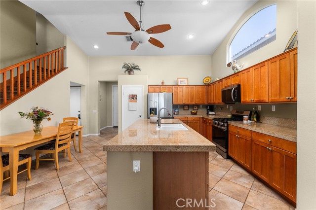 1447 White Cloud Lane, Beaumont CA: https://media.crmls.org/medias/a3c6e9d0-bdfa-4010-ab6a-7bee105115b9.jpg