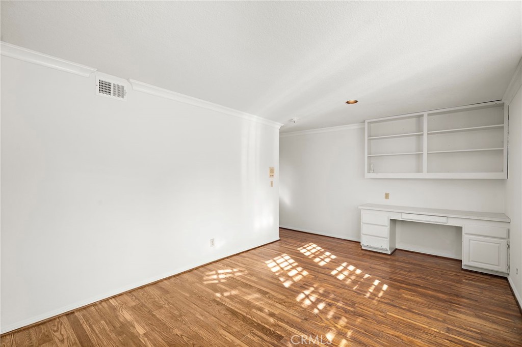 MLS #OC25258635 image #28