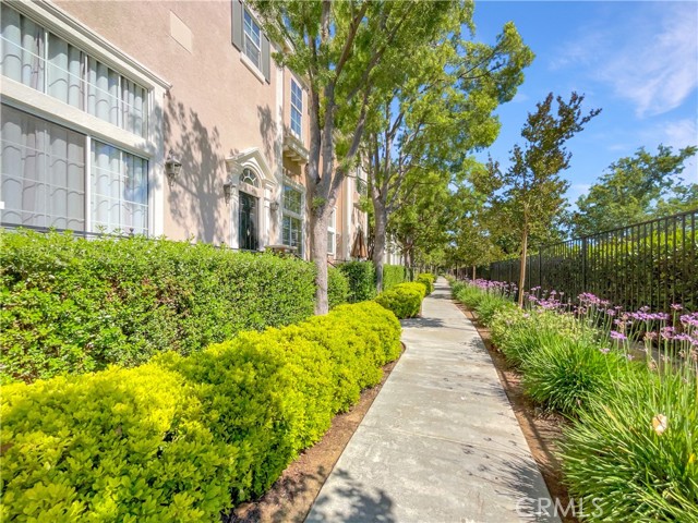 Detail Gallery Image 24 of 25 For 26833 Shorebreak Ln #32,  Valencia,  CA 91355 - 3 Beds | 2/1 Baths