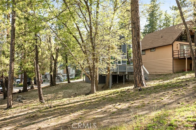 33133 Ridge Road, Arrowbear CA: https://media.crmls.org/medias/a3c793ad-38b5-4a2c-81ae-e21e811062fd.jpg