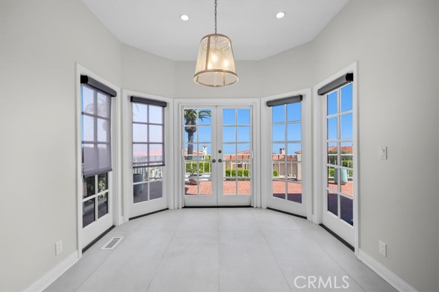 Detail Gallery Image 8 of 38 For 536 via Media, Palos Verdes Estates,  CA 90274 - 4 Beds | 5 Baths