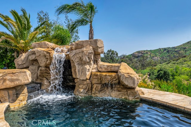 Detail Gallery Image 45 of 69 For 22774 Hialeah Way, Chatsworth,  CA 91311 - 5 Beds | 5/1 Baths