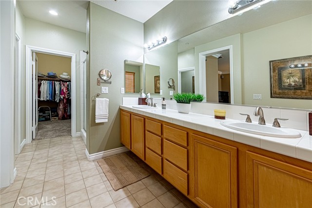 3884 Whistle Train Road, Brea CA: https://media.crmls.org/medias/a3c931e1-c124-489f-901f-987b10b633bb.jpg