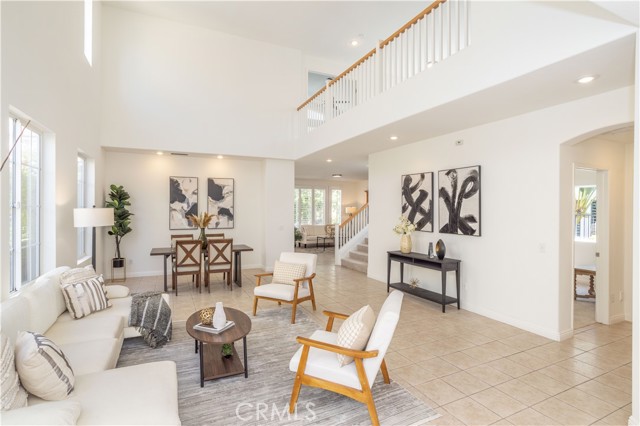 Detail Gallery Image 5 of 49 For 11787 Oakhurst Way, Porter Ranch,  CA 91326 - 5 Beds | 3 Baths