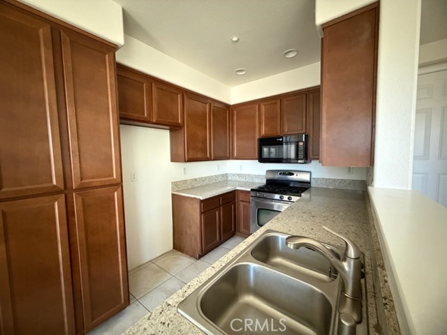 Detail Gallery Image 16 of 20 For 41548 Blue Canyon #4,  Murrieta,  CA 92562 - 3 Beds | 2/1 Baths