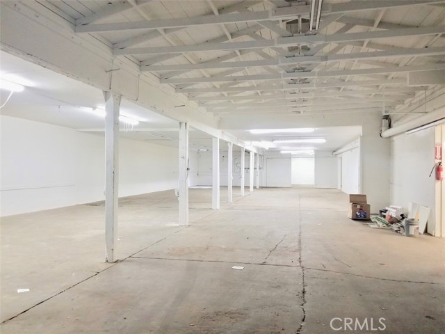 425 E 58th Street, Los Angeles, California 90011, ,Commercial Lease,For Rent,425 E 58th Street,CRAR23108717