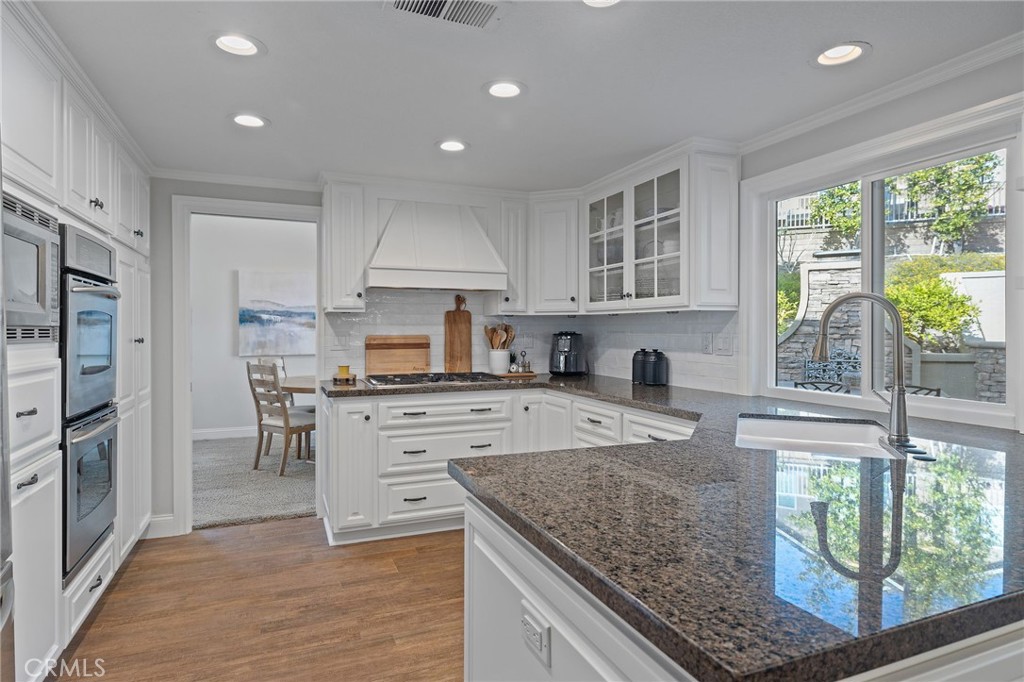 MLS #OC25228132 image #17