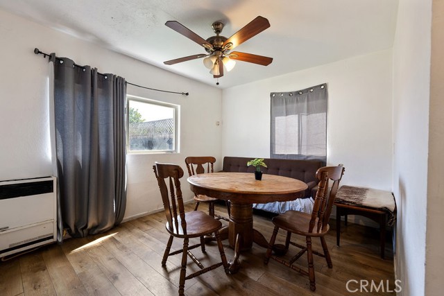 182 E McFarlane Street, Ventura CA: https://media.crmls.org/medias/a3cab602-121f-4834-93ea-fef7ee0f36d8.jpg