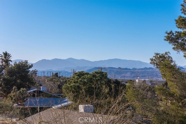 Detail Gallery Image 9 of 25 For 60432 Latham Trl, Joshua Tree,  CA 92252 - – Beds | – Baths