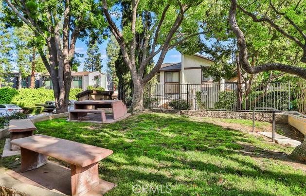 Detail Gallery Image 4 of 15 For 1344 E Hillcrest Dr #34,  Thousand Oaks,  CA 91362 - 1 Beds | 1 Baths