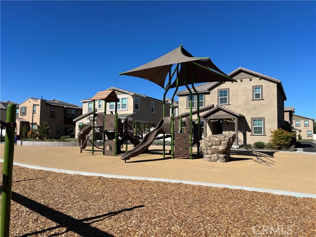 Detail Gallery Image 11 of 29 For 40833 Melrose Dr, Temecula,  CA 92591 - 4 Beds | 3/1 Baths