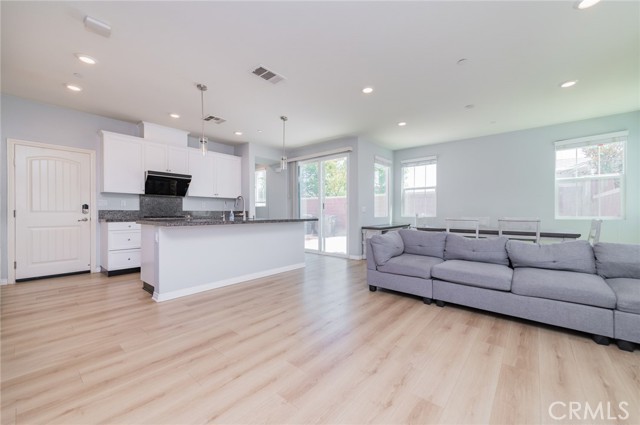 Detail Gallery Image 16 of 47 For 16116 Huckleberry Ave, Chino,  CA 91708 - 4 Beds | 3 Baths