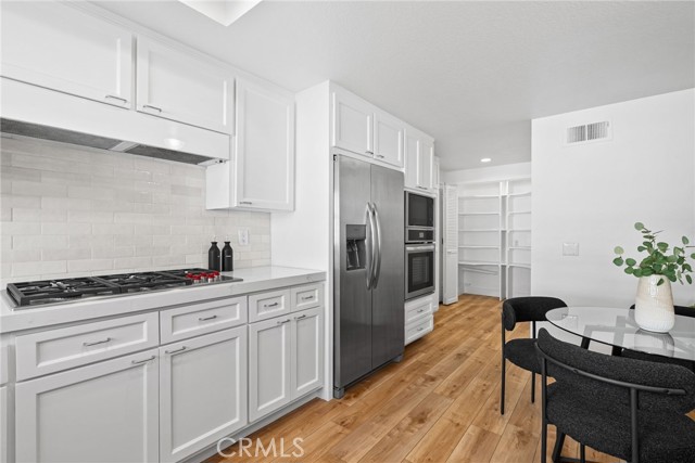 431 Cranston Court, Long Beach CA: https://media.crmls.org/medias/a3cc6bfb-fbaa-4b5c-bdb8-3c576c906341.jpg