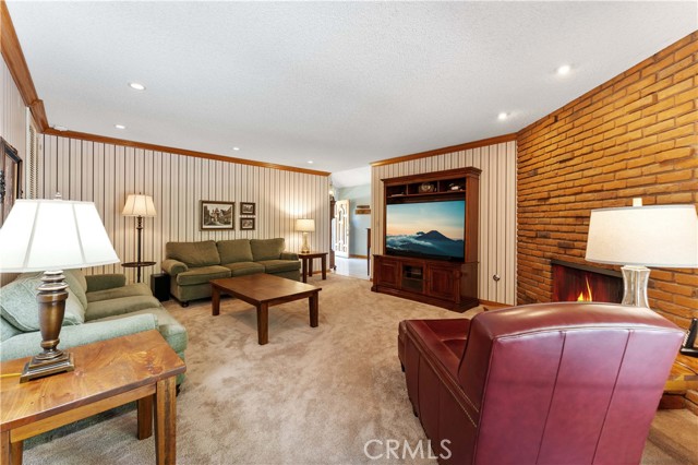Detail Gallery Image 19 of 43 For 725 Beaverbrook Ln, Glendora,  CA 91740 - 4 Beds | 3 Baths