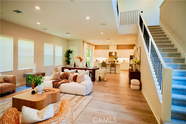 Front Image Thumbnail for CROC26065918