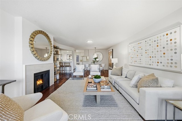 Detail Gallery Image 10 of 41 For 222 7th, Santa Monica,  CA 90402 - 2 Beds | 2 Baths