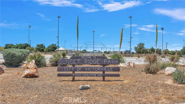 Detail Gallery Image 9 of 61 For 11347 Topaz Rd, Victorville,  CA 92392 - 4 Beds | 2 Baths