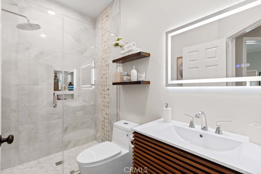 https://media.crmls.org/medias/a3cf9709-f1c4-41d0-a026-24d90385269a.jpg?preset=X-Large