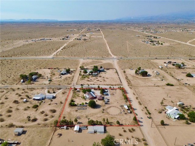 14221 Tumbleweed Road, Phelan CA: https://media.crmls.org/medias/a3cfbc16-d983-4dc2-827f-291e106989e9.jpg