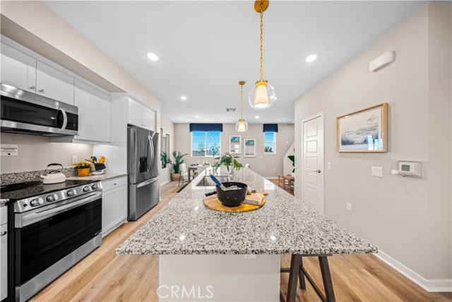 Detail Gallery Image 4 of 23 For 2864 via Dolomito, Camarillo,  CA 93012 - 2 Beds | 2/1 Baths