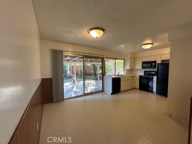 Detail Gallery Image 4 of 20 For 528 Shenandoah St, Thousand Oaks,  CA 91360 - 3 Beds | 2 Baths