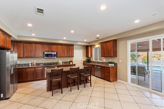 Detail Gallery Image 6 of 30 For 3121 Cavaletti Ln, Norco,  CA 92860 - 5 Beds | 3/1 Baths