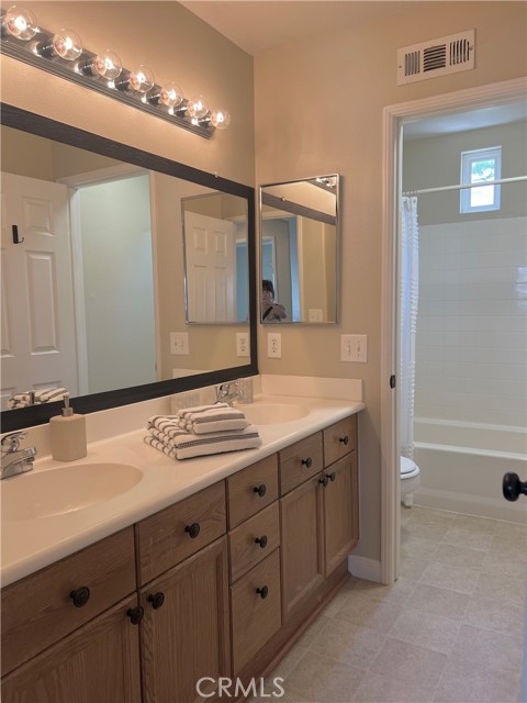 Detail Gallery Image 25 of 28 For 15 Rue Du Chateau, Aliso Viejo,  CA 92656 - 3 Beds | 2/1 Baths