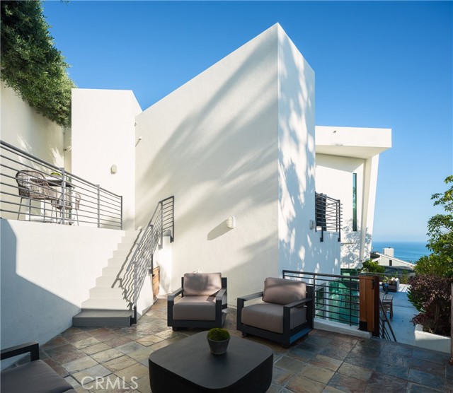 Detail Gallery Image 26 of 32 For 468 Ashton Dr, Laguna Beach,  CA 92651 - 4 Beds | 4/1 Baths