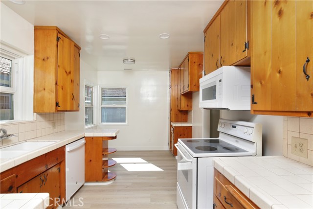 Detail Gallery Image 6 of 38 For 8620 Lubec St, Downey,  CA 90240 - 3 Beds | 2 Baths