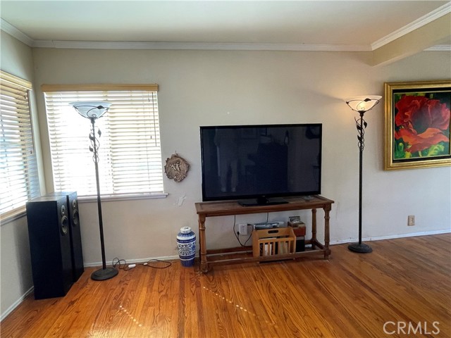 Detail Gallery Image 3 of 6 For 2105 Havemeyer Ln, Redondo Beach,  CA 90278 - 3 Beds | 1 Baths