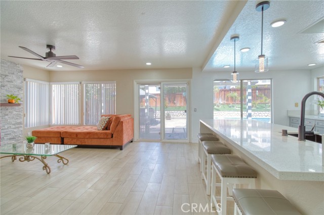 10075 Desert Mallow, Moreno Valley CA: https://media.crmls.org/medias/a3d30d50-ee21-4672-aeda-7be4b6668658.jpg
