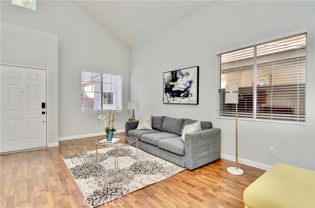 15 Sydney Court, Aliso Viejo CA: https://media.crmls.org/medias/a3d3342f-6d55-4eb6-b7f9-ba5010af2249.jpg