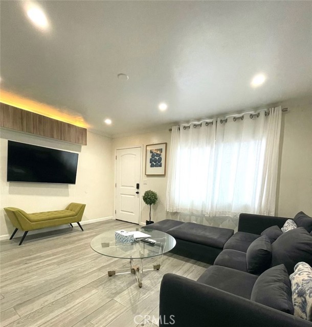 9649 1/2 e naomi ave, Arcadia CA: https://media.crmls.org/medias/a3d33633-c471-4bfe-a14c-d25a47b9ccff.jpg