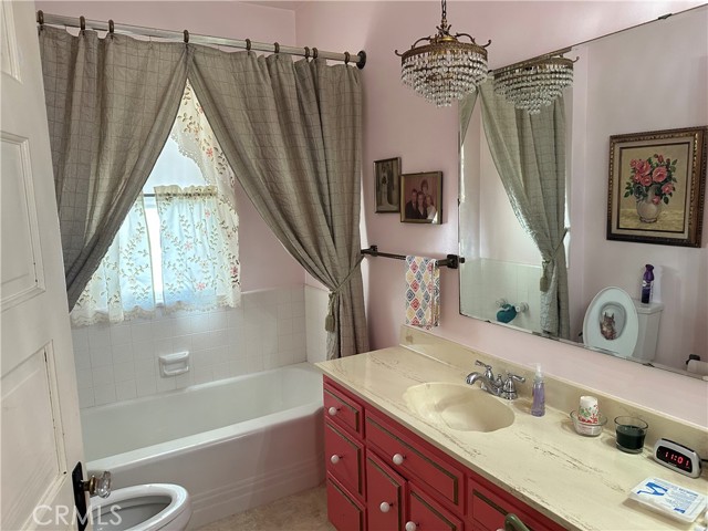 Detail Gallery Image 15 of 22 For 425 425 N Canyon, Monrovia,  CA 91016 - 6 Beds | 3/1 Baths