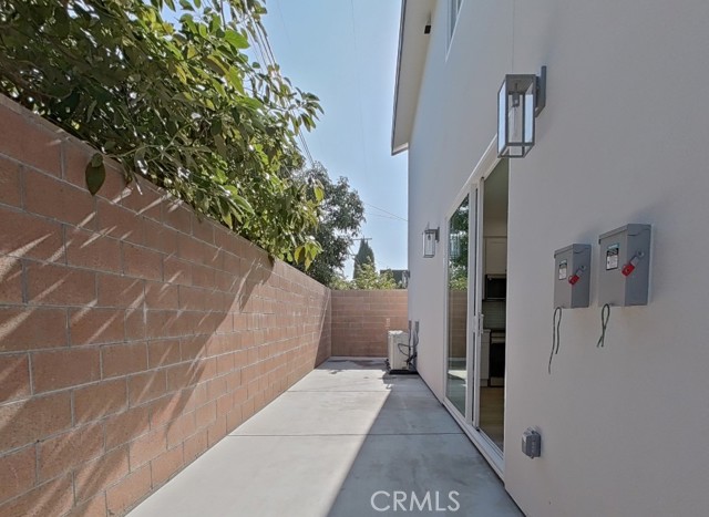 Detail Gallery Image 15 of 55 For 6118 Amos, Lakewood,  CA 90712 - 9 Beds | 7 Baths