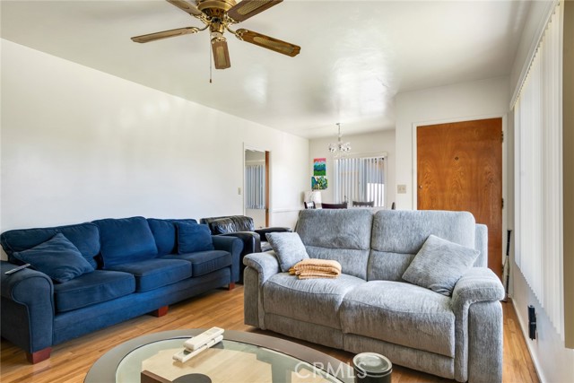 28 N Michigan Street, Redlands CA: https://media.crmls.org/medias/a3d3b8ca-dad1-42c9-bafc-005654f8b627.jpg
