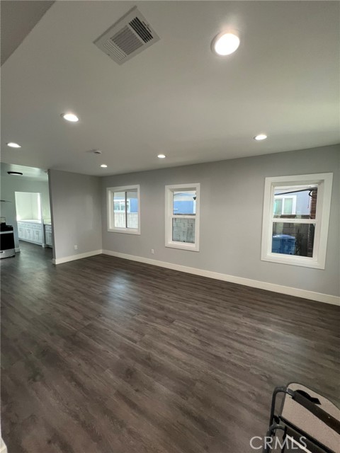 Detail Gallery Image 13 of 53 For 1919 W 82nd St, Los Angeles,  CA 90047 - 3 Beds | 2/1 Baths