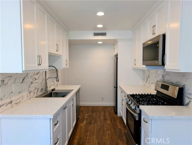 26253 Via Roble, Mission Viejo CA: https://media.crmls.org/medias/a3d4e365-5e70-4987-ba0a-bb06c2e48683.jpg