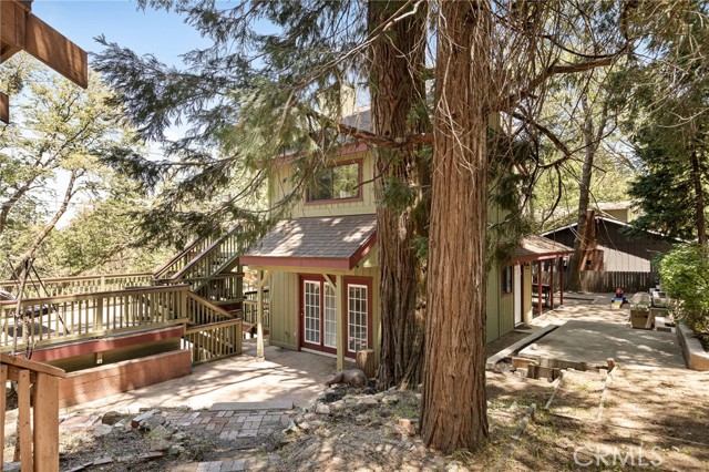 Detail Gallery Image 10 of 44 For 26249 Cedar Ln, Twin Peaks,  CA 92391 - 4 Beds | 3 Baths